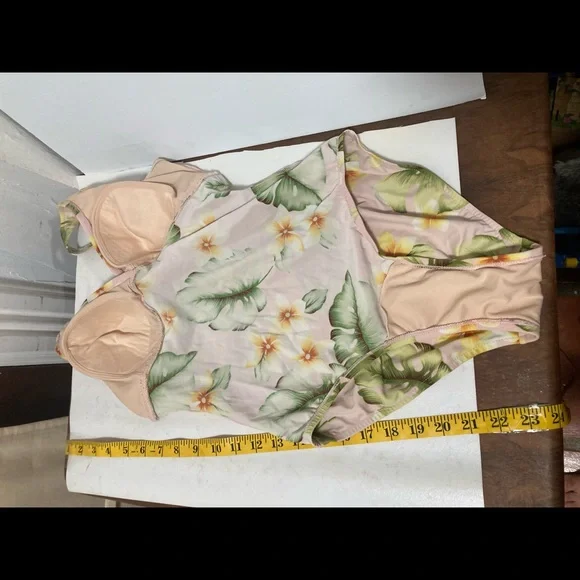 Islander size 10 - Picture 6 of 13